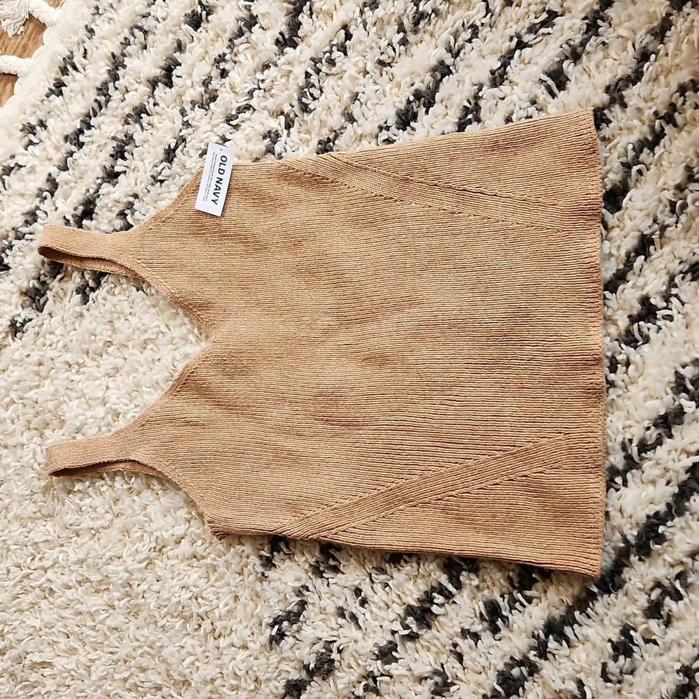 NWT Womens Sweater Tank Old Navy size Medium NEW Camel color